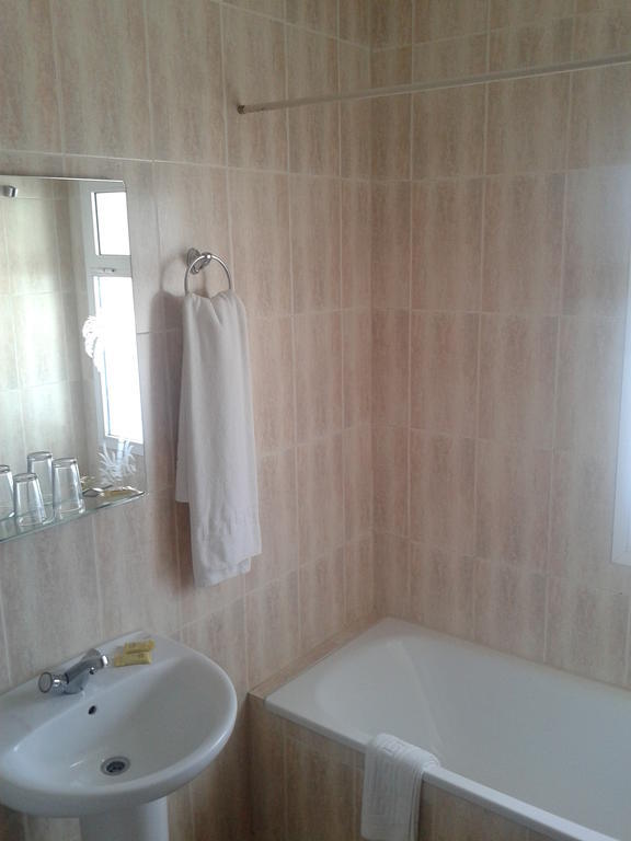 Guest house Hostal Europa 2*